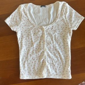 Brandy Melville - OS - excellent condition floral button up top white and pink